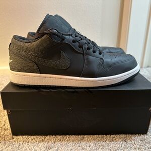 NIKE JORDAN 1 LOW SE - MENS SIZE 10.5 - OFF NOIR/BLACK/WHITE- LIGHTLY USED